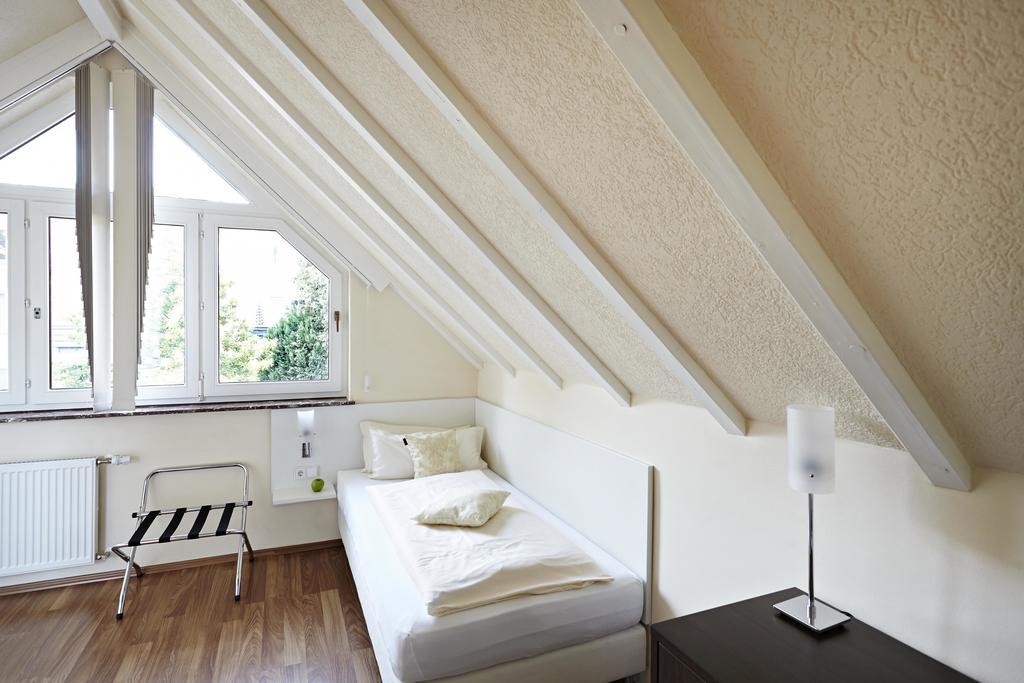Hotel Bonjour Bad Soden am Taunus Szoba fotó