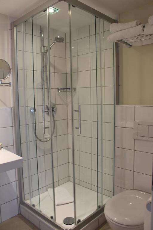 Hotel Bonjour Bad Soden am Taunus Szoba fotó