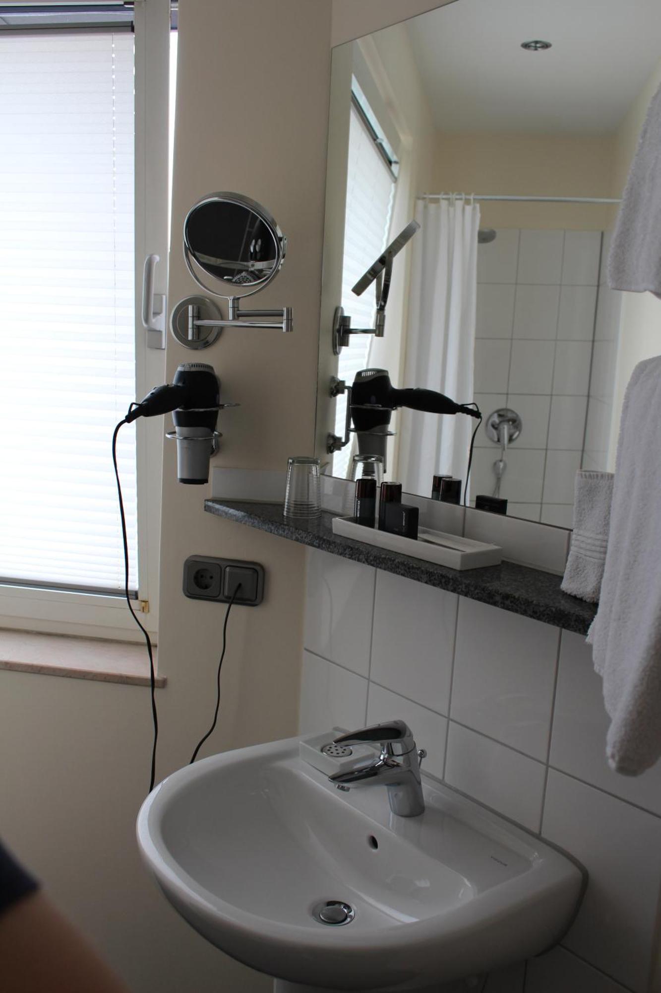 Hotel Bonjour Bad Soden am Taunus Szoba fotó