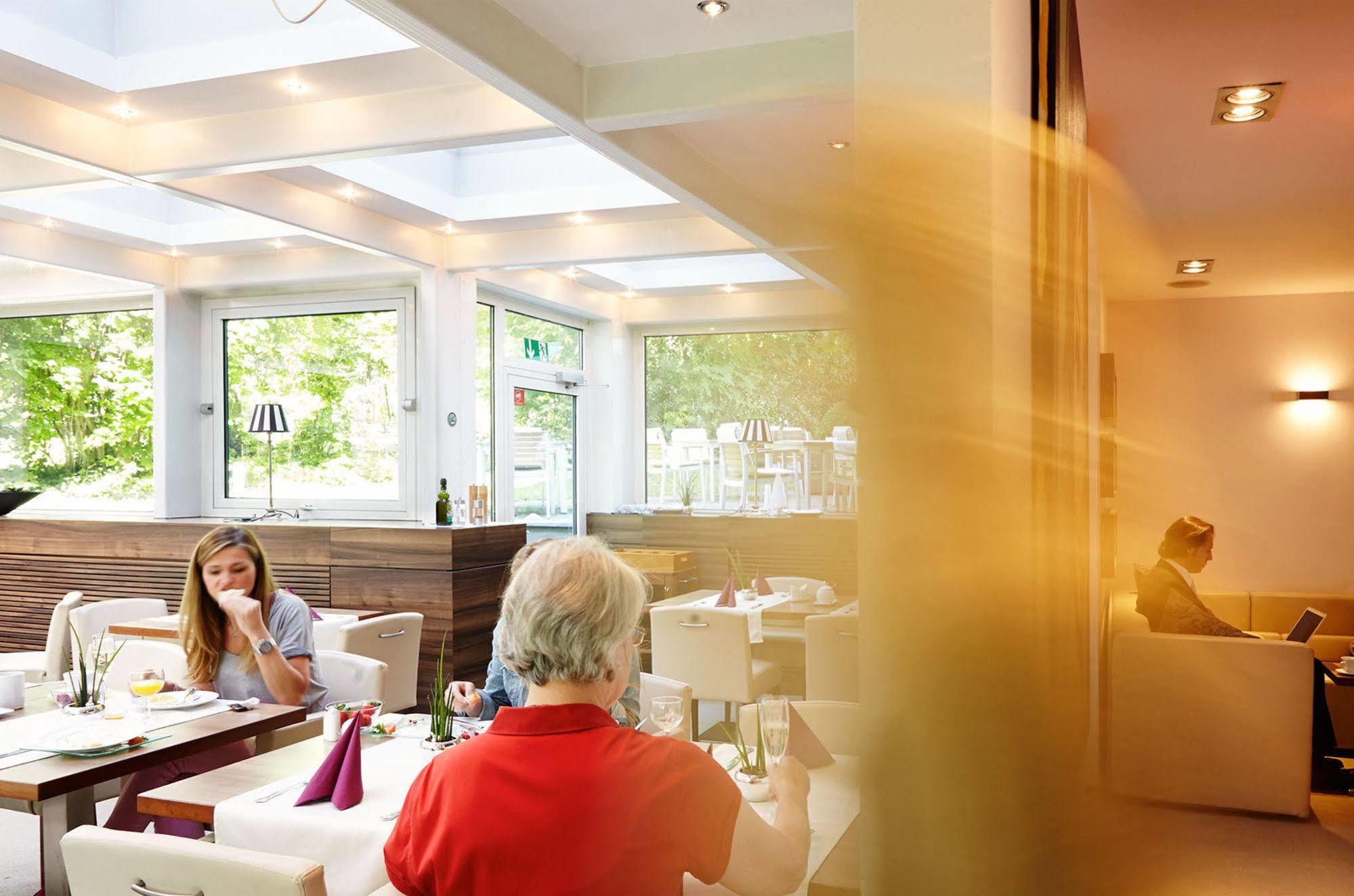 Hotel Bonjour Bad Soden am Taunus Kültér fotó